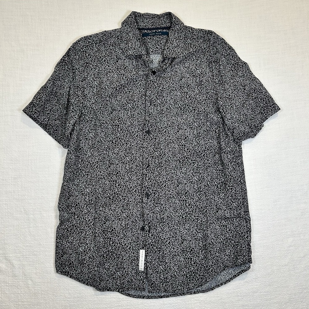 Perry Ellis Men's Short Sleeve Black White Pattern Button Up Medium OEKO-TEX